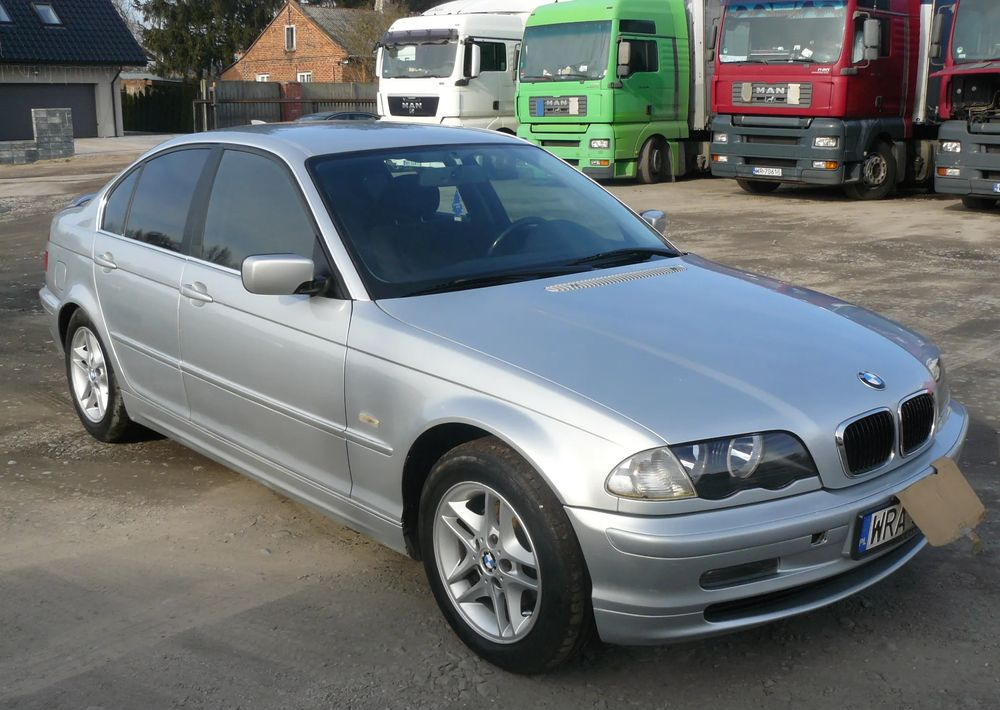 BMW Seria 3 320i - Седан: снимка 2 BMW Seria 3 320i - Седан: снимка 2