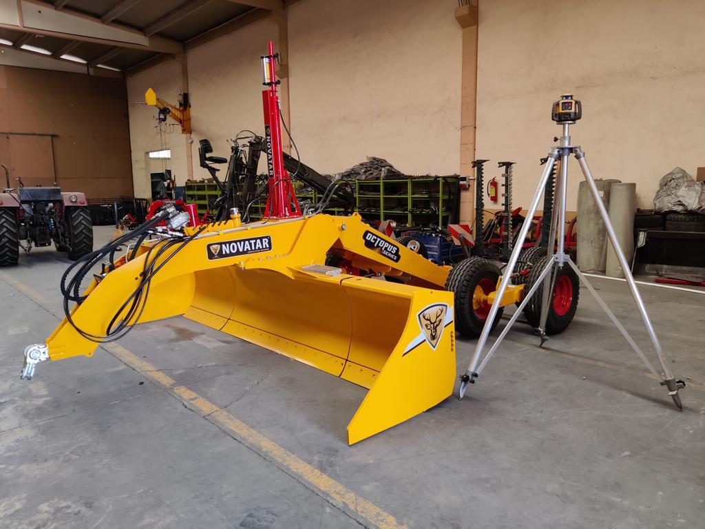 Novatar Laser Controlled Land Leveler - Машина за обработка на почвата: снимка 2 Novatar Laser Controlled Land Leveler - Машина за обработка на почвата: снимка 2