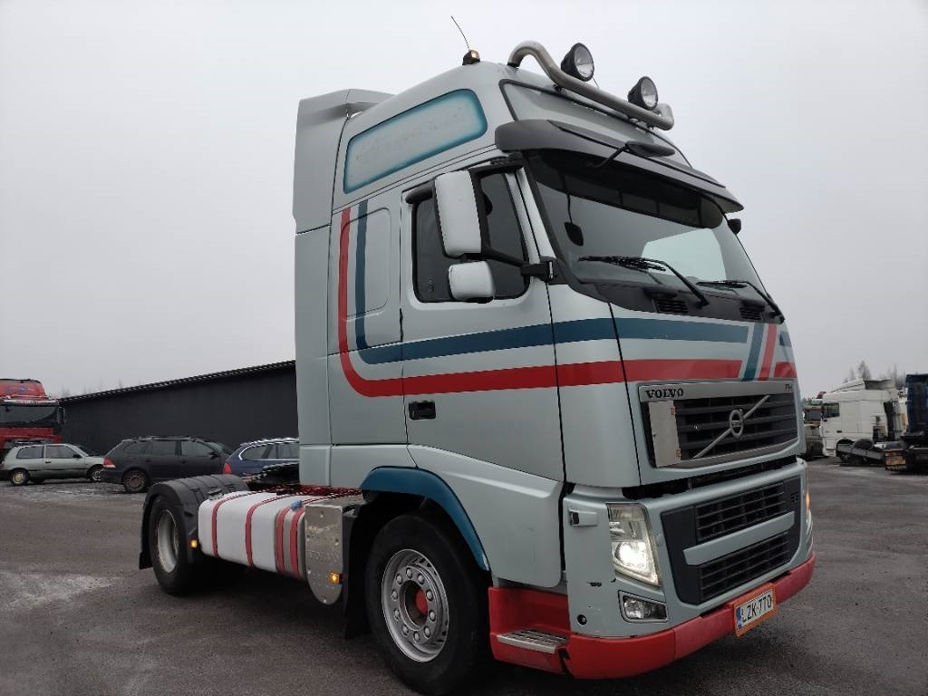 Volvo FH13 460 euro5 veturi täysilmaj. - Влекач: снимка 2 Volvo FH13 460 euro5 veturi täysilmaj. - Влекач: снимка 2