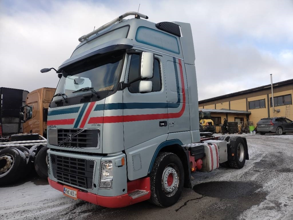 Volvo FH16 660 4x2 vetoauto - Влекач: снимка 1 Volvo FH16 660 4x2 vetoauto - Влекач: снимка 1