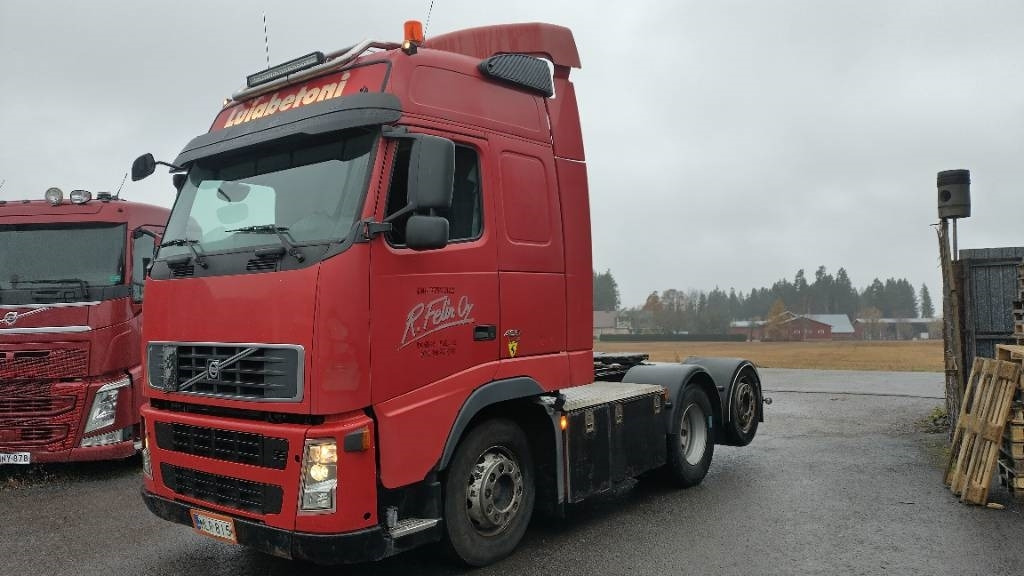 Volvo FH480 6x2 takateli veturi, hydrauliikka,manuaali - Влекач: снимка 4 Volvo FH480 6x2 takateli veturi, hydrauliikka,manuaali - Влекач: снимка 4