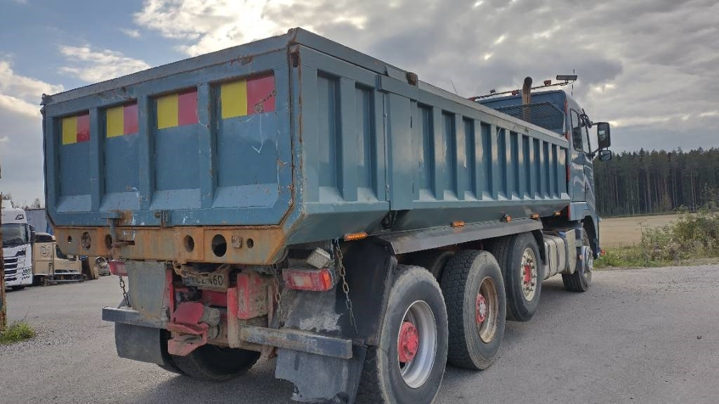 Volvo FH13 8x4 autom.kasettilava - Самосвал камион: снимка 4 Volvo FH13 8x4 autom.kasettilava - Самосвал камион: снимка 4