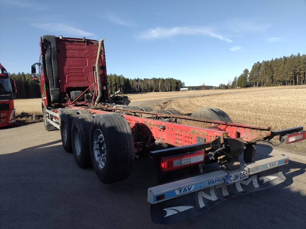 Volvo FH750 8x4 alusta - Шаси кабина: снимка 3 Volvo FH750 8x4 alusta - Шаси кабина: снимка 3