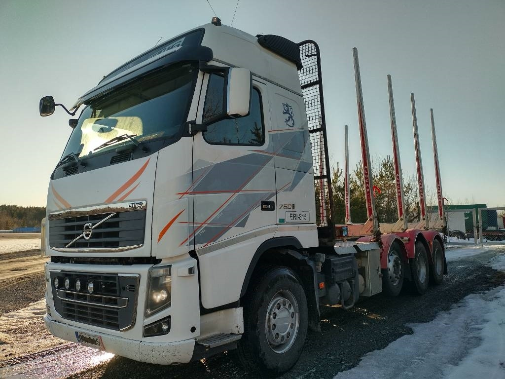 Volvo FH750 puuvarustus, napaperät,trippeli - Камион за дърва: снимка 1 Volvo FH750 puuvarustus, napaperät,trippeli - Камион за дърва: снимка 1