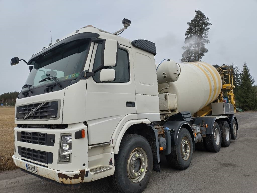 Volvo FM13 10*4 betoniauto,ränni - Бетоновоз: снимка 3 Volvo FM13 10*4 betoniauto,ränni - Бетоновоз: снимка 3