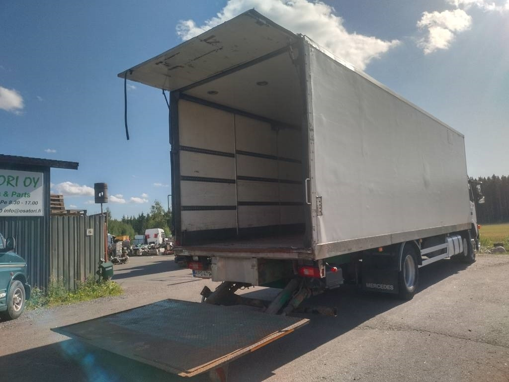 Volvo FM9 4x2 8,40m pitkä kylkiaukeava kori - Камион фургон: снимка 4 Volvo FM9 4x2 8,40m pitkä kylkiaukeava kori - Камион фургон: снимка 4
