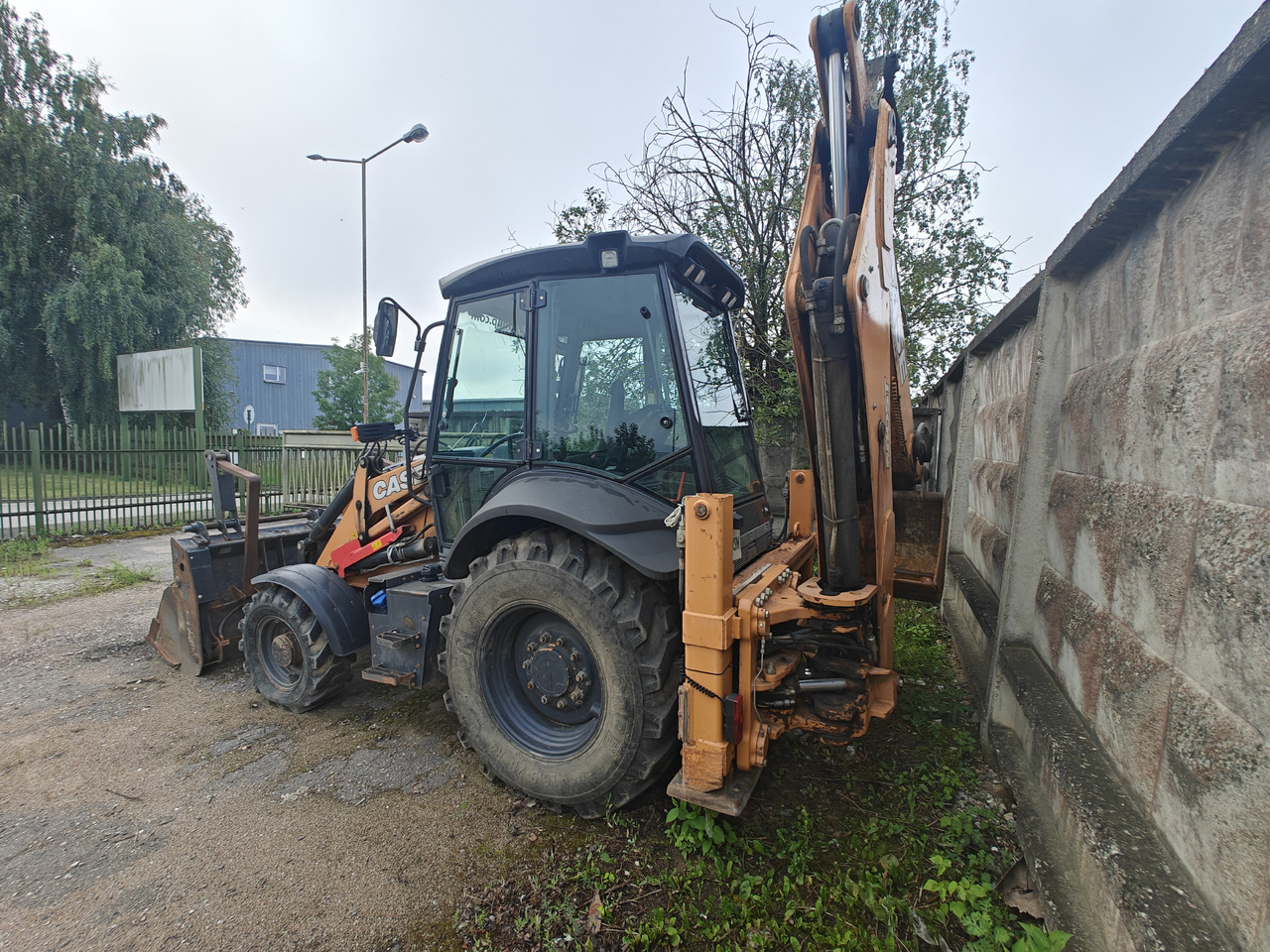 CASE 580ST - Багер-товарач: снимка 3 CASE 580ST - Багер-товарач: снимка 3
