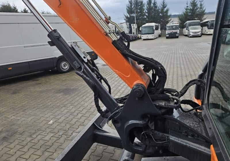 Hitachi ZX48U-5A CLR / 3 ŁYŻKI / SPROWADZONA / 2 300 MTH - Верижен багер: снимка 5 Hitachi ZX48U-5A CLR / 3 ŁYŻKI / SPROWADZONA / 2 300 MTH - Верижен багер: снимка 5