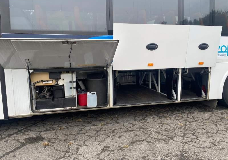 Irisbus EVADYS H / SPROWADZONY/ WC / MANUAL / KLIMA - Туристически автобус: снимка 5 Irisbus EVADYS H / SPROWADZONY/ WC / MANUAL / KLIMA - Туристически автобус: снимка 5