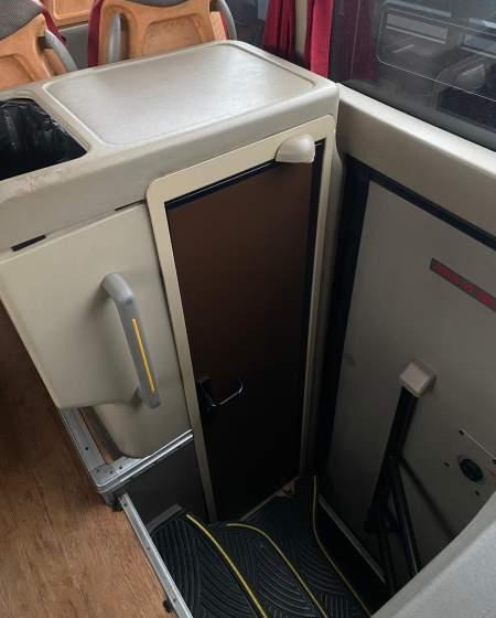 Irisbus MAGELYS PRO/ SPROWADZONY/ - Туристически автобус: снимка 4 Irisbus MAGELYS PRO/ SPROWADZONY/ - Туристически автобус: снимка 4