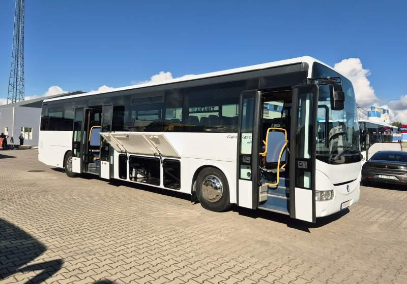 Irisbus RECREO / SPROWADZONY / MANUAL / EURO 5 - Междуградски автобус: снимка 5 Irisbus RECREO / SPROWADZONY / MANUAL / EURO 5 - Междуградски автобус: снимка 5