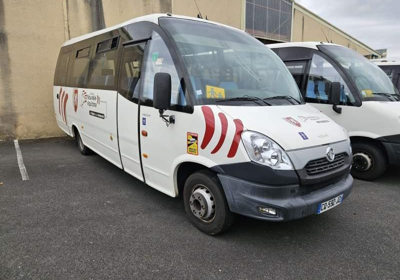 Irisbus WING / 34 MIEJSCA/ KLIMA DLA KIEROWCY/ 3 SZTUKI - Микробус, Пътнически бус: снимка 4 Irisbus WING / 34 MIEJSCA/ KLIMA DLA KIEROWCY/ 3 SZTUKI - Микробус, Пътнически бус: снимка 4