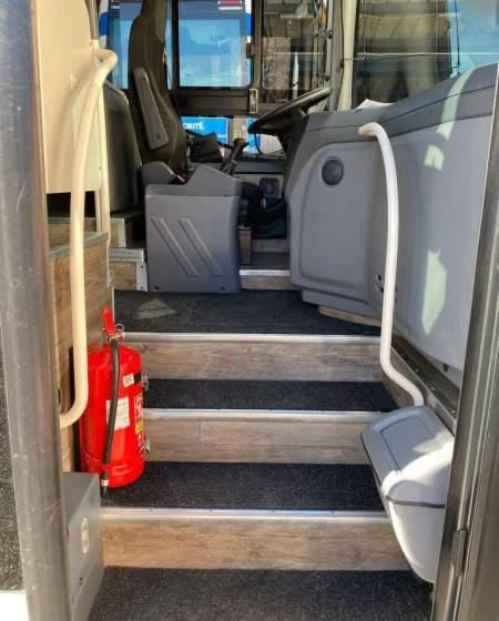 Iveco CROSSWAY/ DŁUGOŚĆ 10.70 M / MANUAL / EURO 6 - Междуградски автобус: снимка 3 Iveco CROSSWAY/ DŁUGOŚĆ 10.70 M / MANUAL / EURO 6 - Междуградски автобус: снимка 3