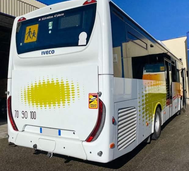 Iveco CROSSWAY/ DŁUGOŚĆ 10.70 M / MANUAL / EURO 6 - Междуградски автобус: снимка 5 Iveco CROSSWAY/ DŁUGOŚĆ 10.70 M / MANUAL / EURO 6 - Междуградски автобус: снимка 5