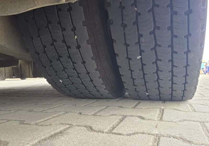 Iveco CROSSWAY/ SPROWADZONY / 64 MIEJSCA / EURO 6 - Междуградски автобус: снимка 3 Iveco CROSSWAY/ SPROWADZONY / 64 MIEJSCA / EURO 6 - Междуградски автобус: снимка 3