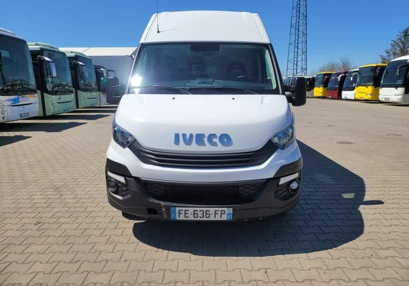 Iveco DAILY 35-140 / SPROWADZONY Z FRANCJI / TEMPOMAT - Товарен бус: снимка 3 Iveco DAILY 35-140 / SPROWADZONY Z FRANCJI / TEMPOMAT - Товарен бус: снимка 3