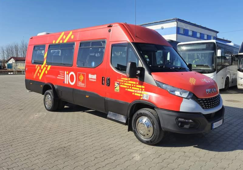 Iveco DAILY 65C18/SPROWADZONE/23 MIEJSCA/KLIM/WINDA - Микробус, Пътнически бус: снимка 2 Iveco DAILY 65C18/SPROWADZONE/23 MIEJSCA/KLIM/WINDA - Микробус, Пътнически бус: снимка 2