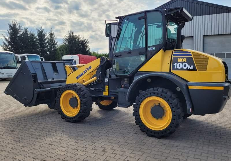 Komatsu WA1 100M / SPROWADZONA Z FRANCJI/ 6 300 MTH - Колесен товарач: снимка 3 Komatsu WA1 100M / SPROWADZONA Z FRANCJI/ 6 300 MTH - Колесен товарач: снимка 3