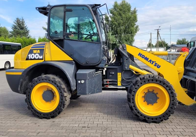Komatsu WA1 100M / SPROWADZONA Z FRANCJI/ 6 300 MTH - Колесен товарач: снимка 5 Komatsu WA1 100M / SPROWADZONA Z FRANCJI/ 6 300 MTH - Колесен товарач: снимка 5