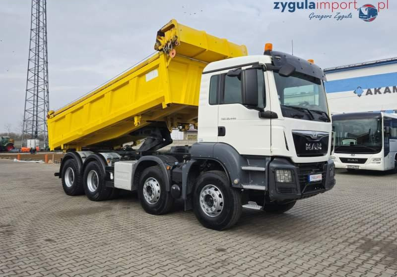 MAN TGS 35.440/2 STRONNA WYWROTKA/SPROWADZONY Z FR - Самосвал камион: снимка 1 MAN TGS 35.440/2 STRONNA WYWROTKA/SPROWADZONY Z FR - Самосвал камион: снимка 1