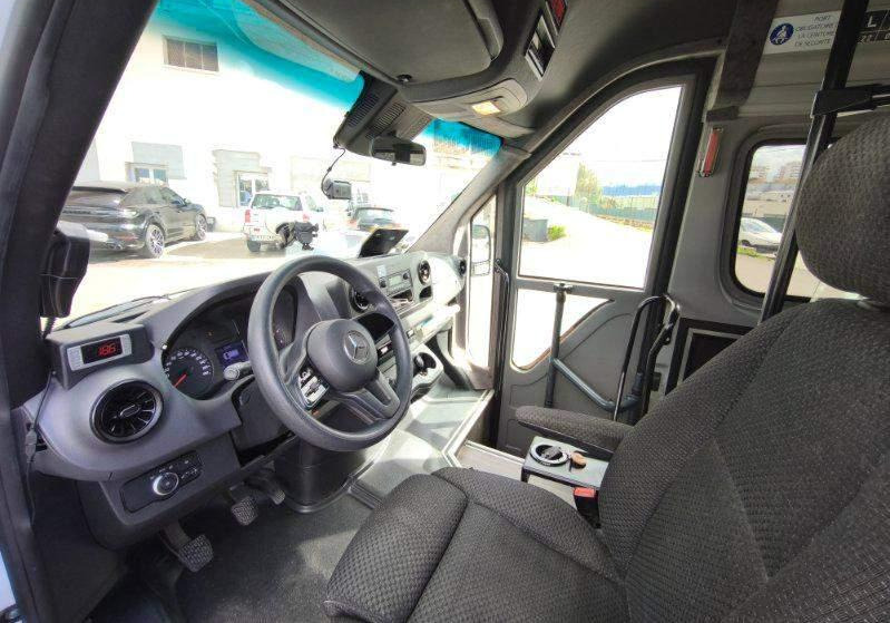 Mercedes-Benz SPRINTER/ 24 MIEJSCA + STOJĄCE/ 67 000 KM - Междуградски автобус: снимка 4 Mercedes-Benz SPRINTER/ 24 MIEJSCA + STOJĄCE/ 67 000 KM - Междуградски автобус: снимка 4