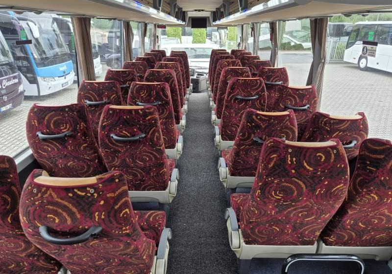 Туристически автобус Temsa MD 9 / SPROWADZONA / 41 MIEJSC / EURO 5: снимка 17 Туристически автобус Temsa MD 9 / SPROWADZONA / 41 MIEJSC / EURO 5: снимка 17