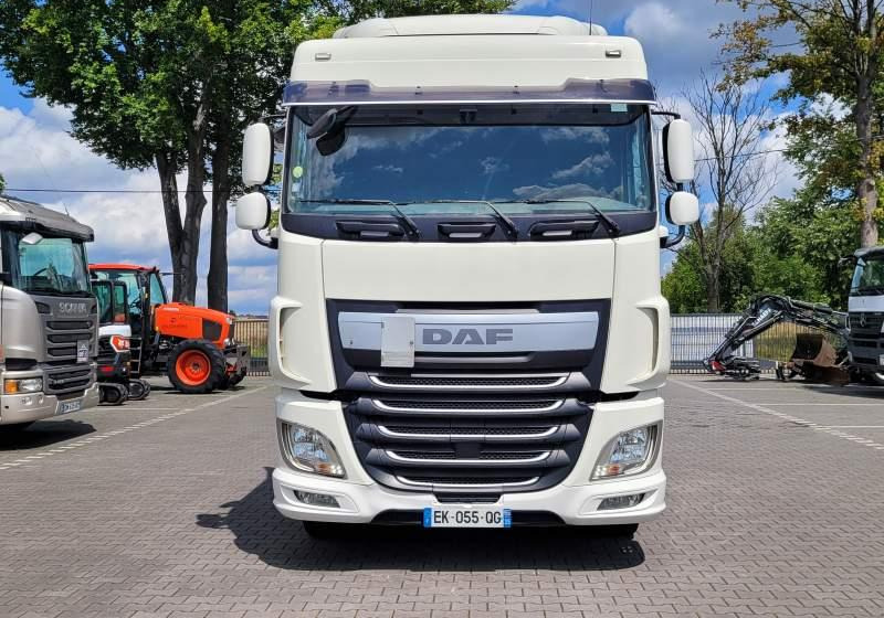 DAF XF510 SPACE CAB / SPROWADZONY / MANUAL / RETARDER - Влекач: снимка 2 DAF XF510 SPACE CAB / SPROWADZONY / MANUAL / RETARDER - Влекач: снимка 2
