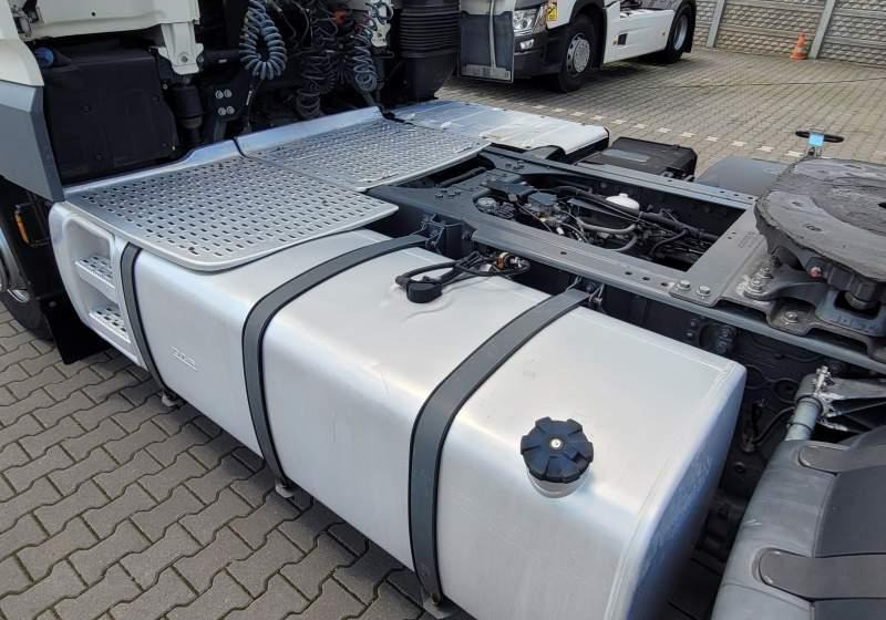 DAF XF510 SPACE CAB / SPROWADZONY / MANUAL / RETARDER - Влекач: снимка 3 DAF XF510 SPACE CAB / SPROWADZONY / MANUAL / RETARDER - Влекач: снимка 3