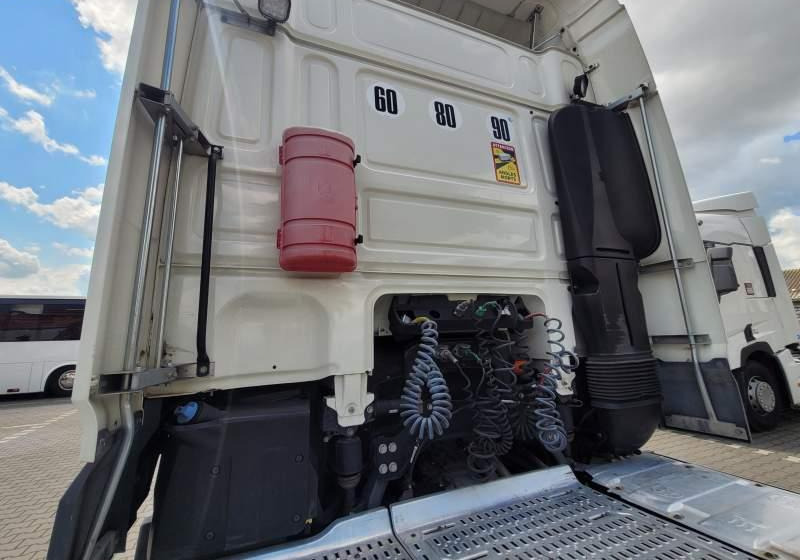 DAF XF510 SPACE CAB / SPROWADZONY / MANUAL / RETARDER - Влекач: снимка 4 DAF XF510 SPACE CAB / SPROWADZONY / MANUAL / RETARDER - Влекач: снимка 4