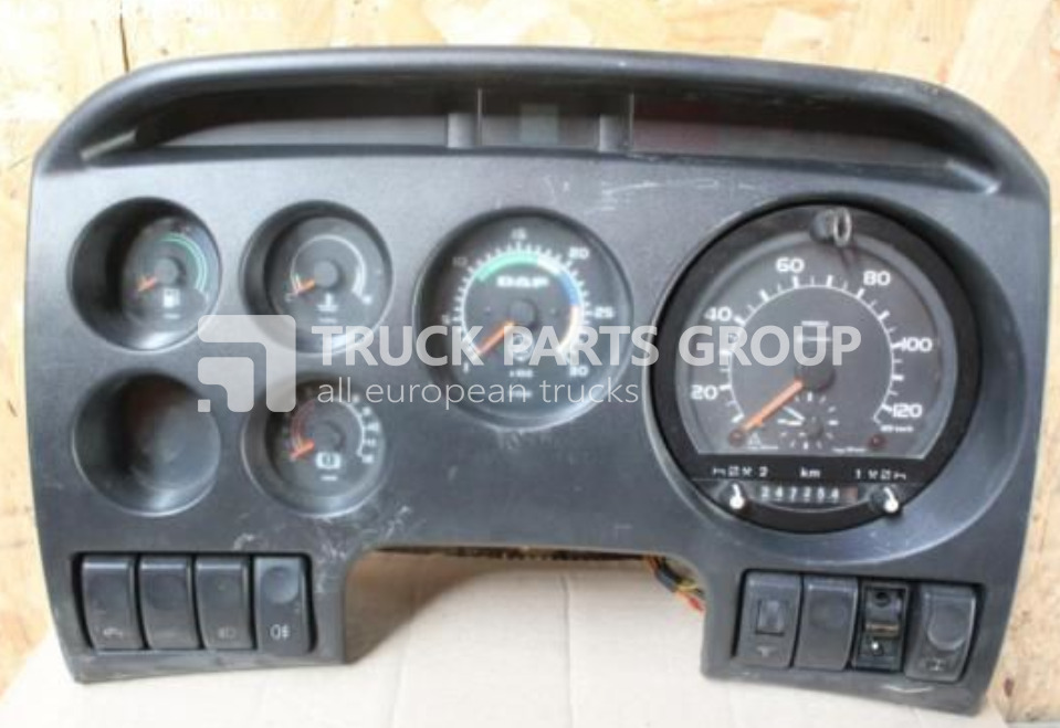 DAF 95XF 1554, DIP-4 95 XF EURO3, EURO2, instrument panel, instrumen dashboard - Табло за Камион: снимка 1 DAF 95XF 1554, DIP-4 95 XF EURO3, EURO2, instrument panel, instrumen dashboard - Табло за Камион: снимка 1