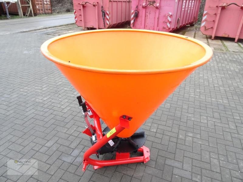 Dexwal Salzstreuer Düngerstreuer Streuer Trichterstreuer 400 Liter - Машина за разпръскване на сол/ Пясък: снимка 4 Dexwal Salzstreuer Düngerstreuer Streuer Trichterstreuer 400 Liter - Машина за разпръскване на сол/ Пясък: снимка 4