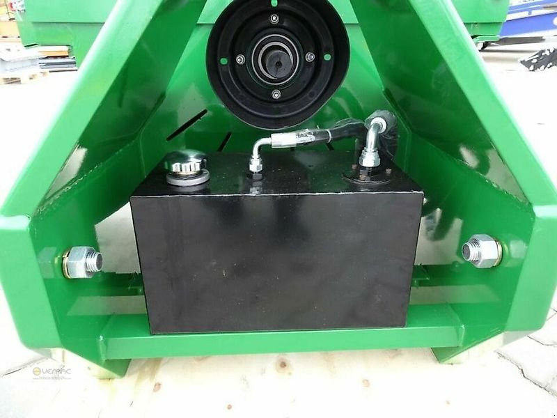 Vemac Holzhäcksler Agrifarm WOD11H Holzschredder Häcksler Hydraulik, bis 13cm Holzeinzug - Дробилка за дървесина: снимка 4 Vemac Holzhäcksler Agrifarm WOD11H Holzschredder Häcksler Hydraulik, bis 13cm Holzeinzug - Дробилка за дървесина: снимка 4