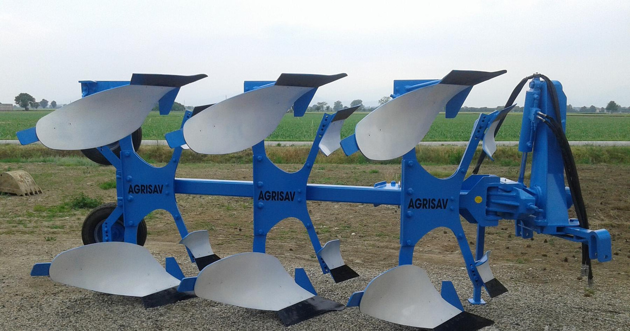 ARATRO TRIVOMERE TAS 9 - Плуг: снимка 1 ARATRO TRIVOMERE TAS 9 - Плуг: снимка 1