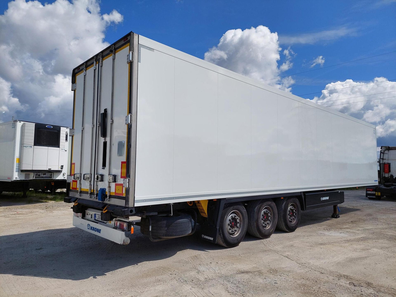 2018 Krone SDR Double Deck Cool Liner FP60 ThermoKing SLXi 300 Lifting Axle - Рефрижератор полуремарке: снимка 3 2018 Krone SDR Double Deck Cool Liner FP60 ThermoKing SLXi 300 Lifting Axle - Рефрижератор полуремарке: снимка 3