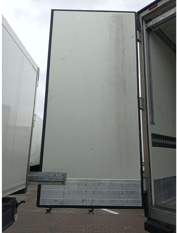 2018 Krone SDR Double Deck Cool Liner FP60 ThermoKing SLXi 300 Lifting Axle - Рефрижератор полуремарке: снимка 4 2018 Krone SDR Double Deck Cool Liner FP60 ThermoKing SLXi 300 Lifting Axle - Рефрижератор полуремарке: снимка 4