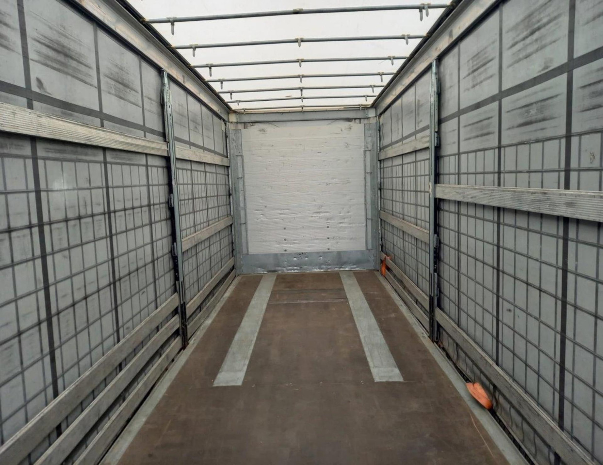 2019 Schmitz Cargobull SCS24/L Varios - Брезентово полуремарке: снимка 4 2019 Schmitz Cargobull SCS24/L Varios - Брезентово полуремарке: снимка 4