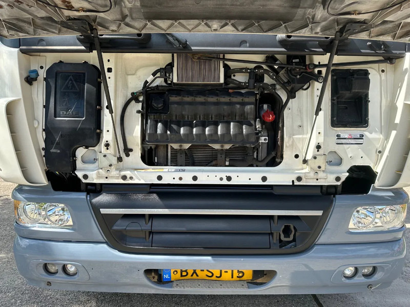 DAF CF 75.310 FAN / NL TRUCK / 6x2 / FUEL TANK 4 COMP. / 22 m3 / EURO5 / TOP CONDITION!! - Камион цистерна: снимка 3 DAF CF 75.310 FAN / NL TRUCK / 6x2 / FUEL TANK 4 COMP. / 22 m3 / EURO5 / TOP CONDITION!! - Камион цистерна: снимка 3