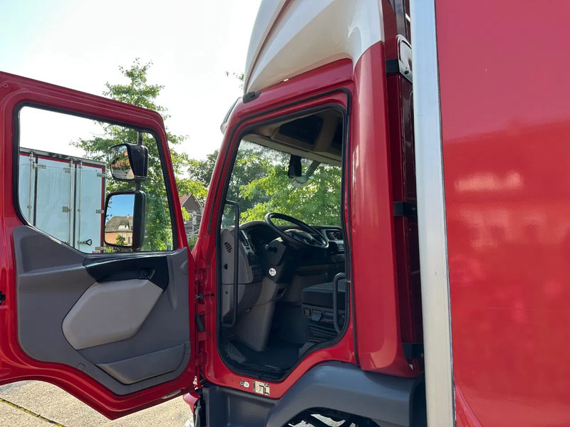 DAF LF 210 / NL TRUCK / LOW KM / EURO 6 / BOX + TAILLIFT / 12t / NEW APK - Камион фургон: снимка 4 DAF LF 210 / NL TRUCK / LOW KM / EURO 6 / BOX + TAILLIFT / 12t / NEW APK - Камион фургон: снимка 4