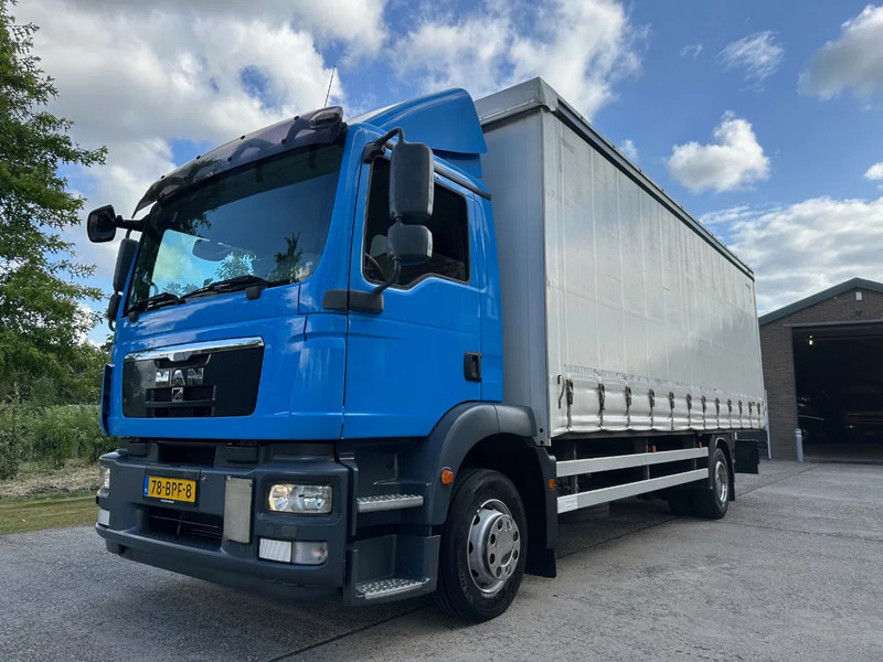 MAN TGM 12.250 / NL TRUCK / EURO 5 / SLIDING ROOF / BOX + TAILLIFT / FULL AIR / NAVI - Камион фургон: снимка 1 MAN TGM 12.250 / NL TRUCK / EURO 5 / SLIDING ROOF / BOX + TAILLIFT / FULL AIR / NAVI - Камион фургон: снимка 1