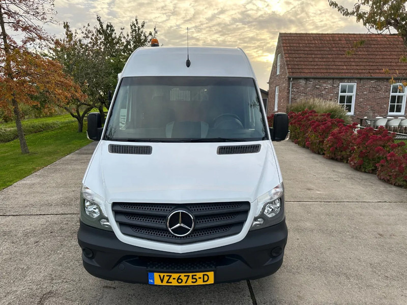 Mercedes-Benz Sprinter 313 CDI / L2H2 / AUTOMAAT / NL BUS / 130 PK / 2-ZITS / CC / AIRCO / CAMERA - Товарен бус: снимка 2 Mercedes-Benz Sprinter 313 CDI / L2H2 / AUTOMAAT / NL BUS / 130 PK / 2-ZITS / CC / AIRCO / CAMERA - Товарен бус: снимка 2