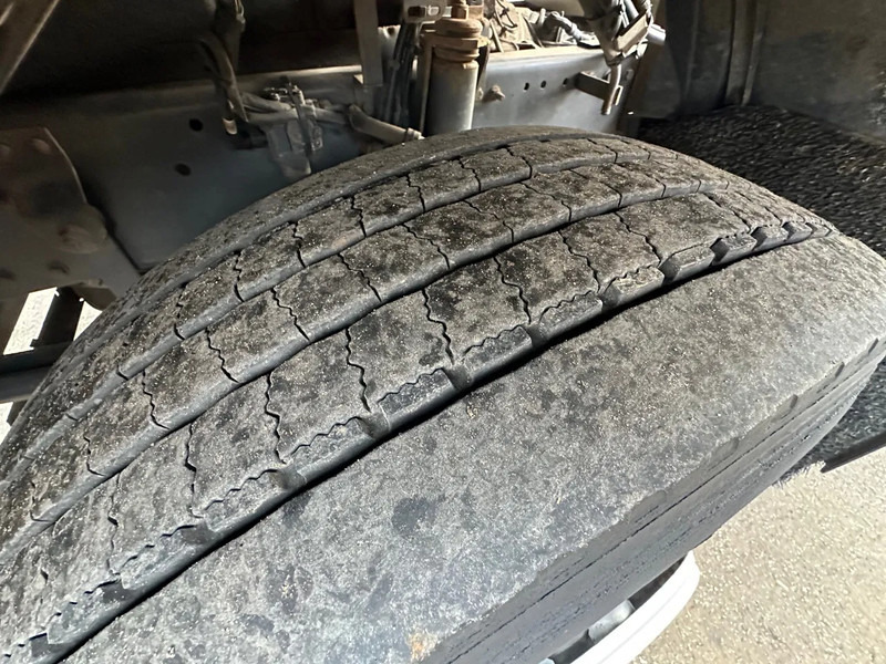 DAF CF 85.360 / EURO5 / NL TRUCK / 4X2 / NEW TACHO / SPACECAB / AIRCO / AUTOMATIC - Влекач: снимка 4 DAF CF 85.360 / EURO5 / NL TRUCK / 4X2 / NEW TACHO / SPACECAB / AIRCO / AUTOMATIC - Влекач: снимка 4