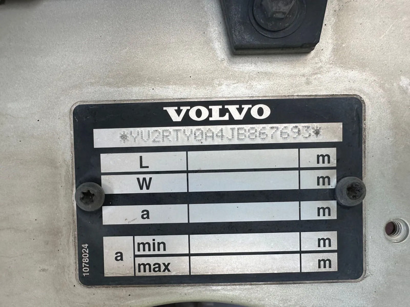 Volvo FH 460 / GLOBETROTTER / EURO 6 / I-Shift / HYDRAULIC / FULL AIR / NEW TACHO - Влекач: снимка 5 Volvo FH 460 / GLOBETROTTER / EURO 6 / I-Shift / HYDRAULIC / FULL AIR / NEW TACHO - Влекач: снимка 5