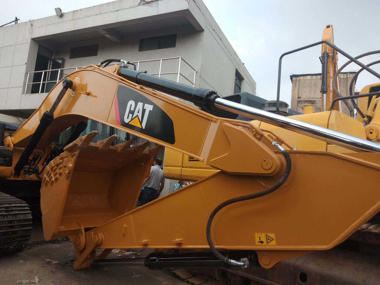 CATERPILLAR 323DL - Верижен багер: снимка 5 CATERPILLAR 323DL - Верижен багер: снимка 5