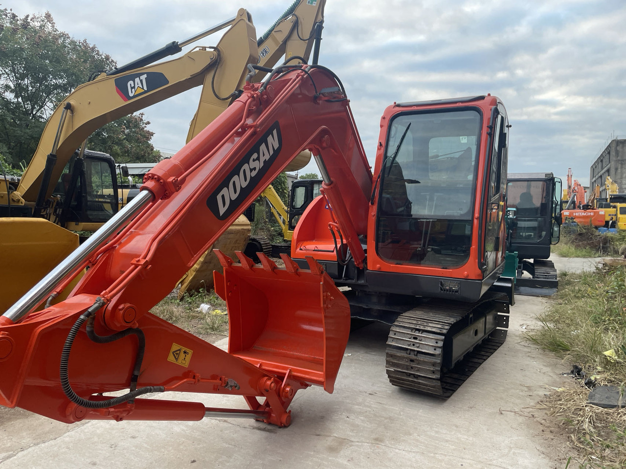 DOOSAN DX75-9C - Верижен багер: снимка 5 DOOSAN DX75-9C - Верижен багер: снимка 5