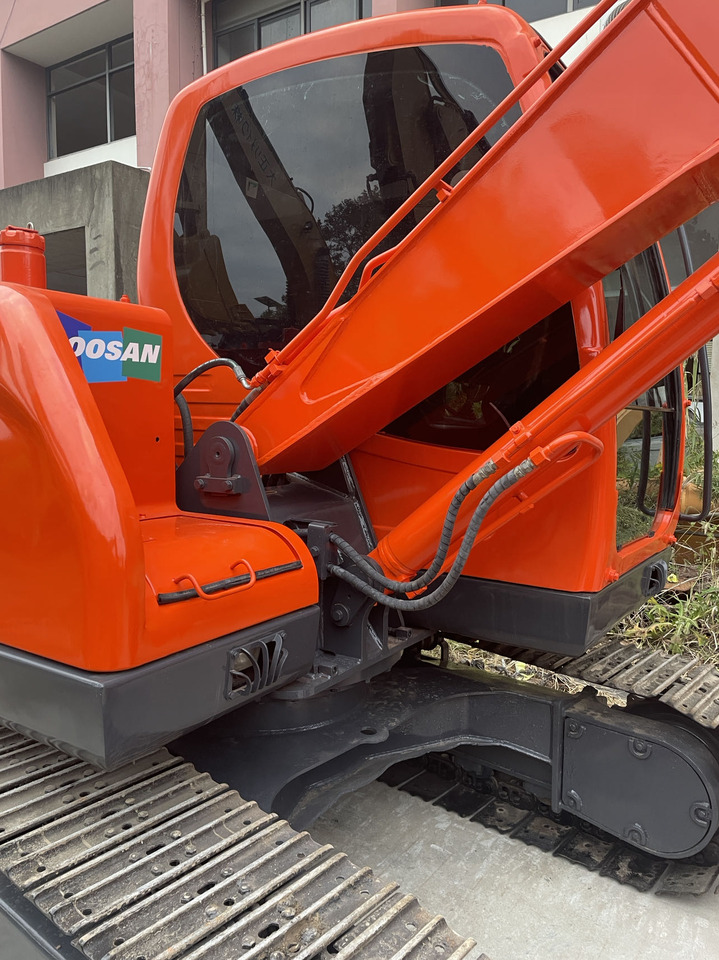 DOOSAN DX75-9C - Верижен багер: снимка 1 DOOSAN DX75-9C - Верижен багер: снимка 1