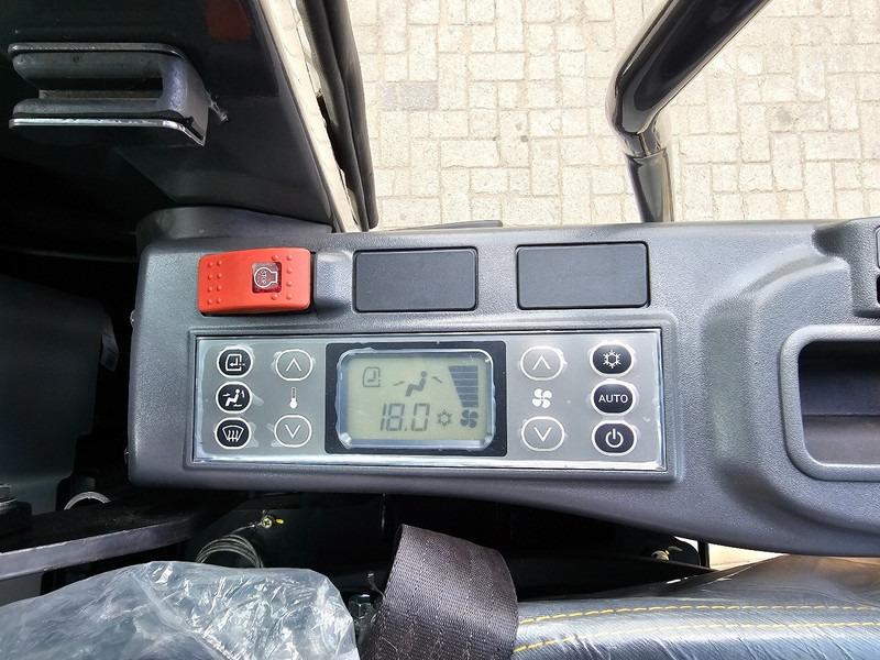 Верижен багер Case CX220C: снимка 16