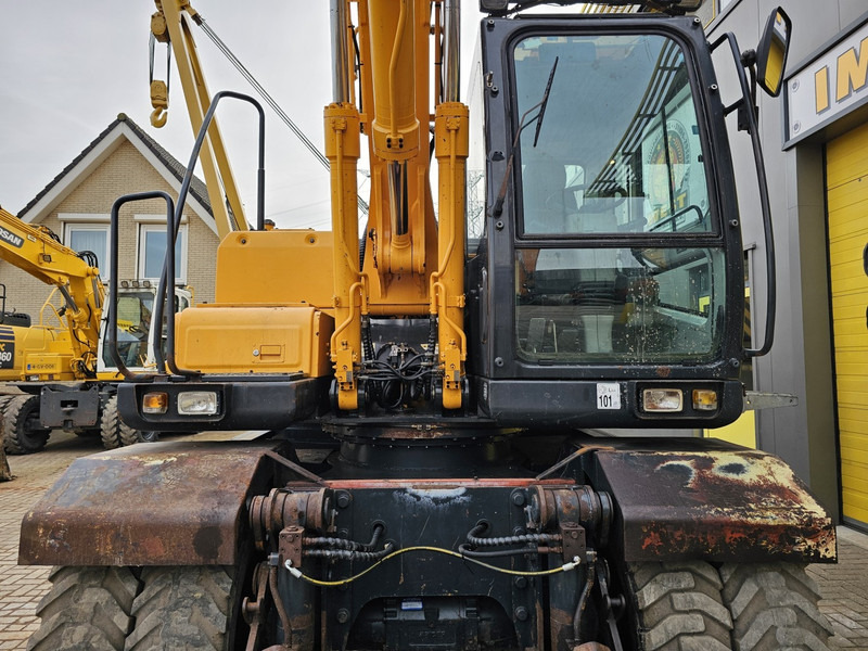 Колесен багер Hyundai R140W-7A: снимка 7