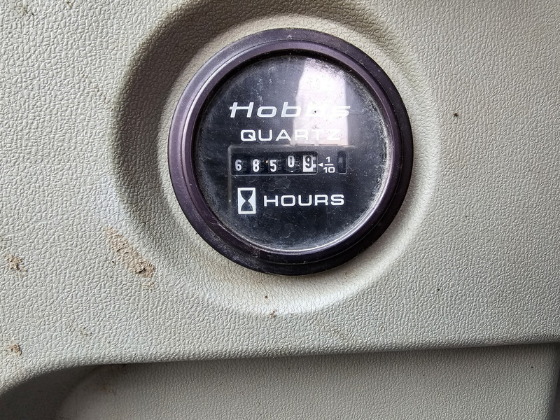 Колесен багер Hyundai R140W-7A: снимка 18