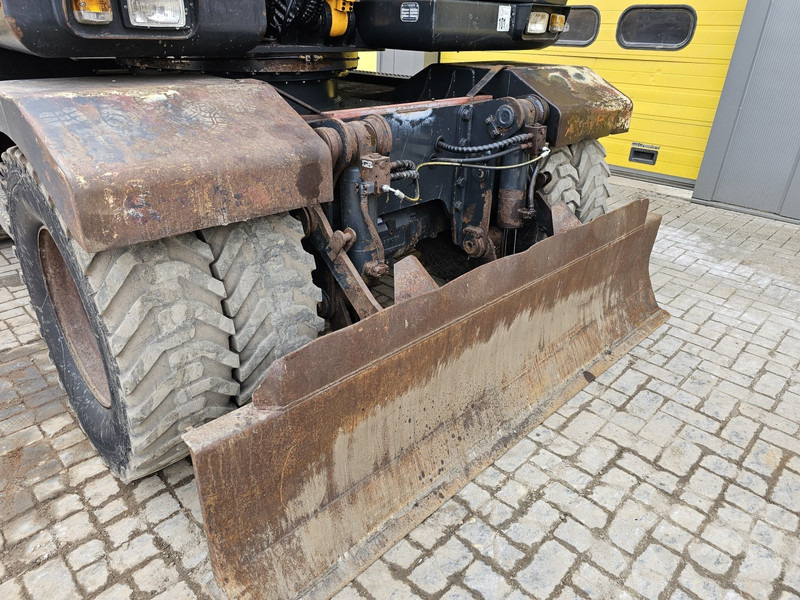 Колесен багер Hyundai R140W-7A: снимка 19