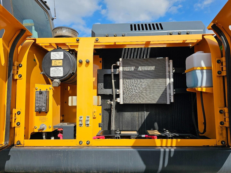 Нови Верижен багер Hyundai R215L: снимка 12 Нови Верижен багер Hyundai R215L: снимка 12